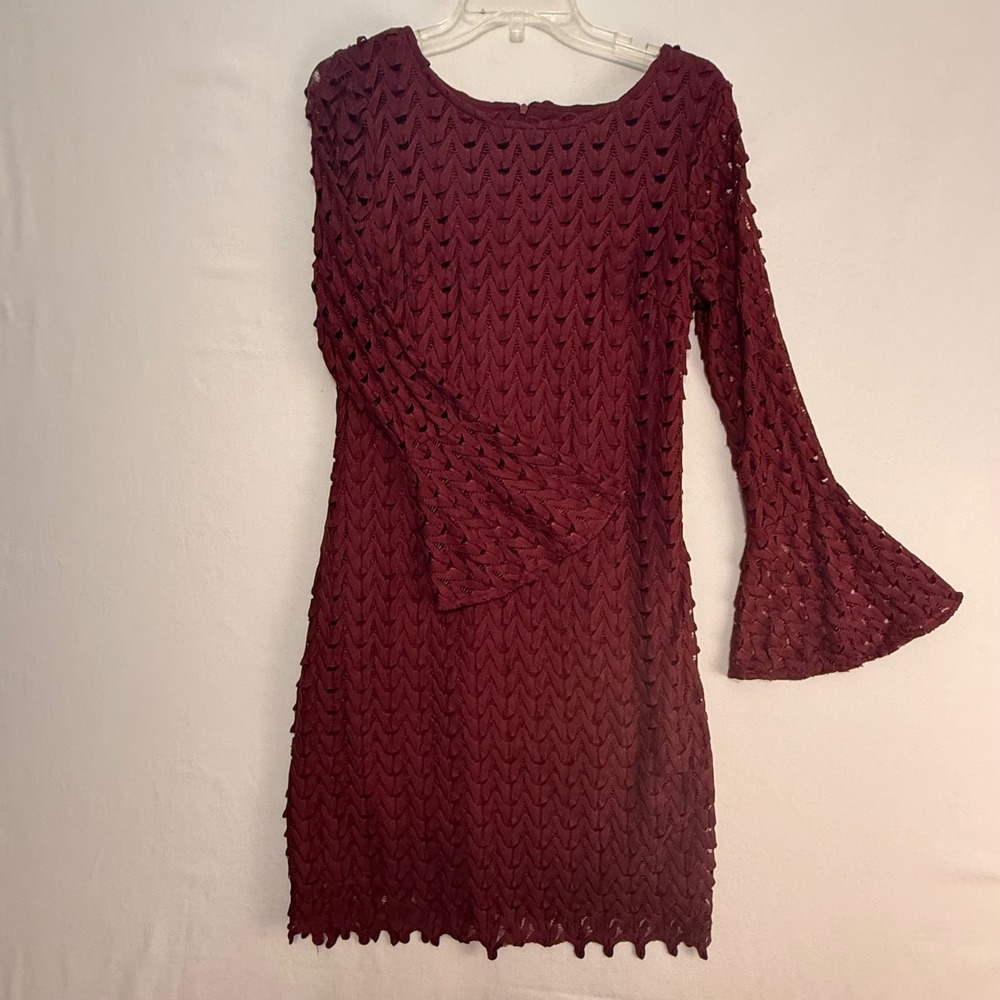 RN Studio Ronni Nicole Burgundy Crochet Knit Bell Sleeve Dress - Size‎ 8